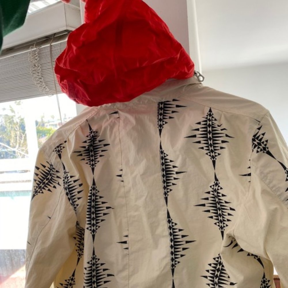 Scotch & Soda unisex Rain Coat w/ red hood